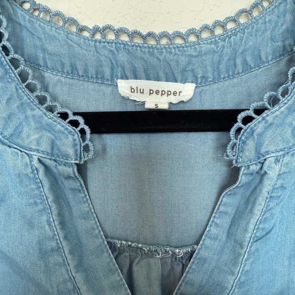 Blu Pepper Blouse - Picture 4 of 7
